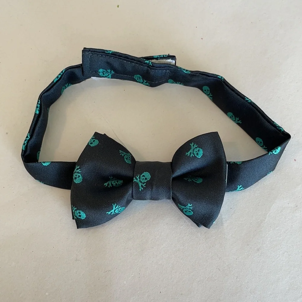 12M-24M Blue Skull Pattern Bow Tie